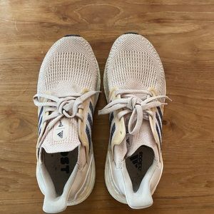 Slight loved peach ultra boost parley size 7